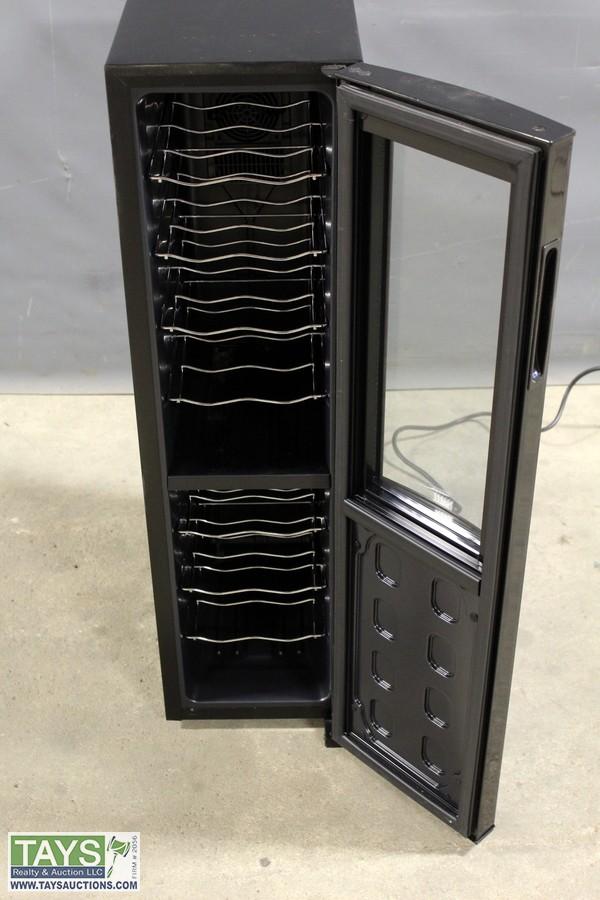 Tays Realty & Auction Auction ABSOLUTE ONLINE AUCTION FURNITURE